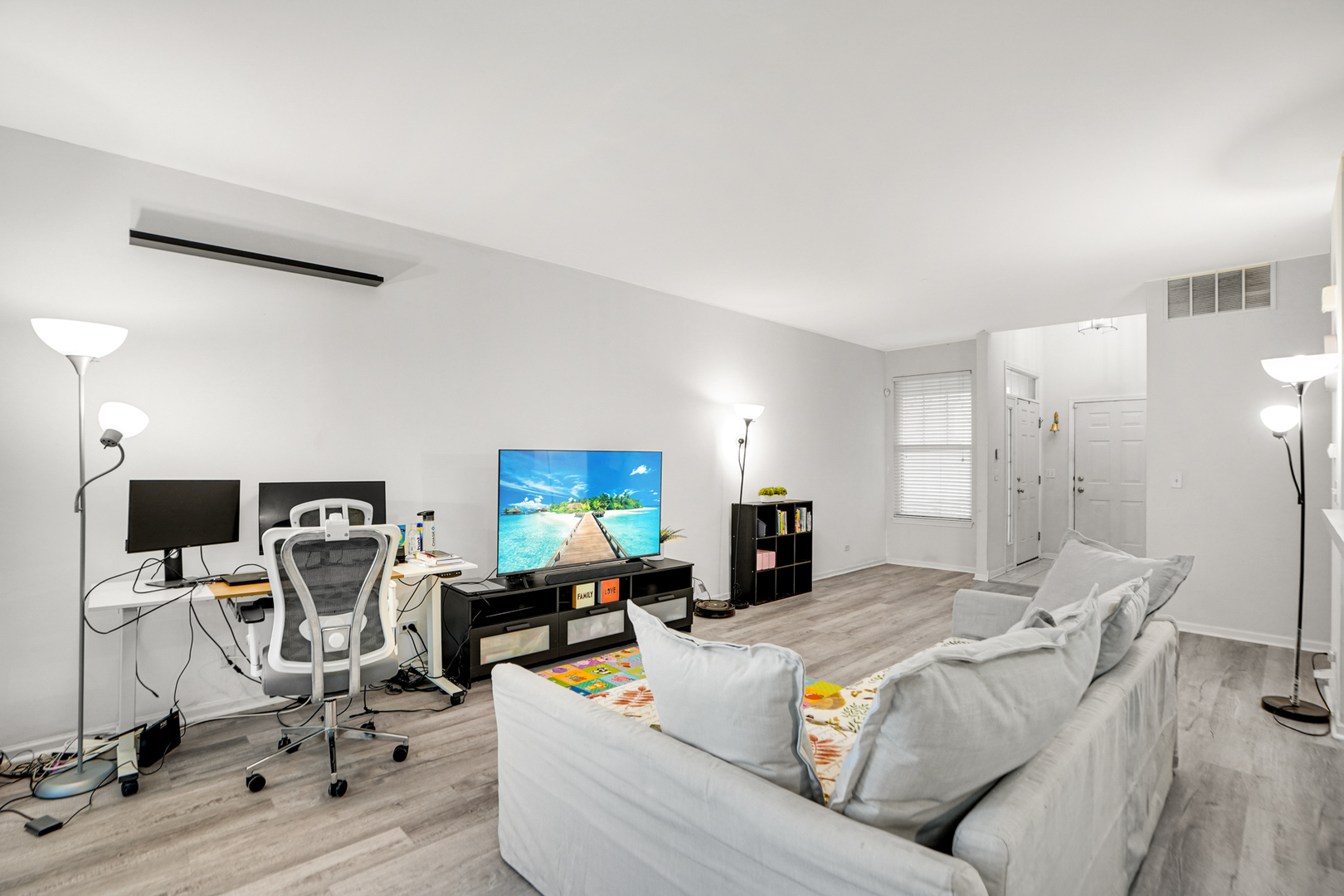 1877 CRENSHAW Circle #1877, Vernon Hills, IL 60061