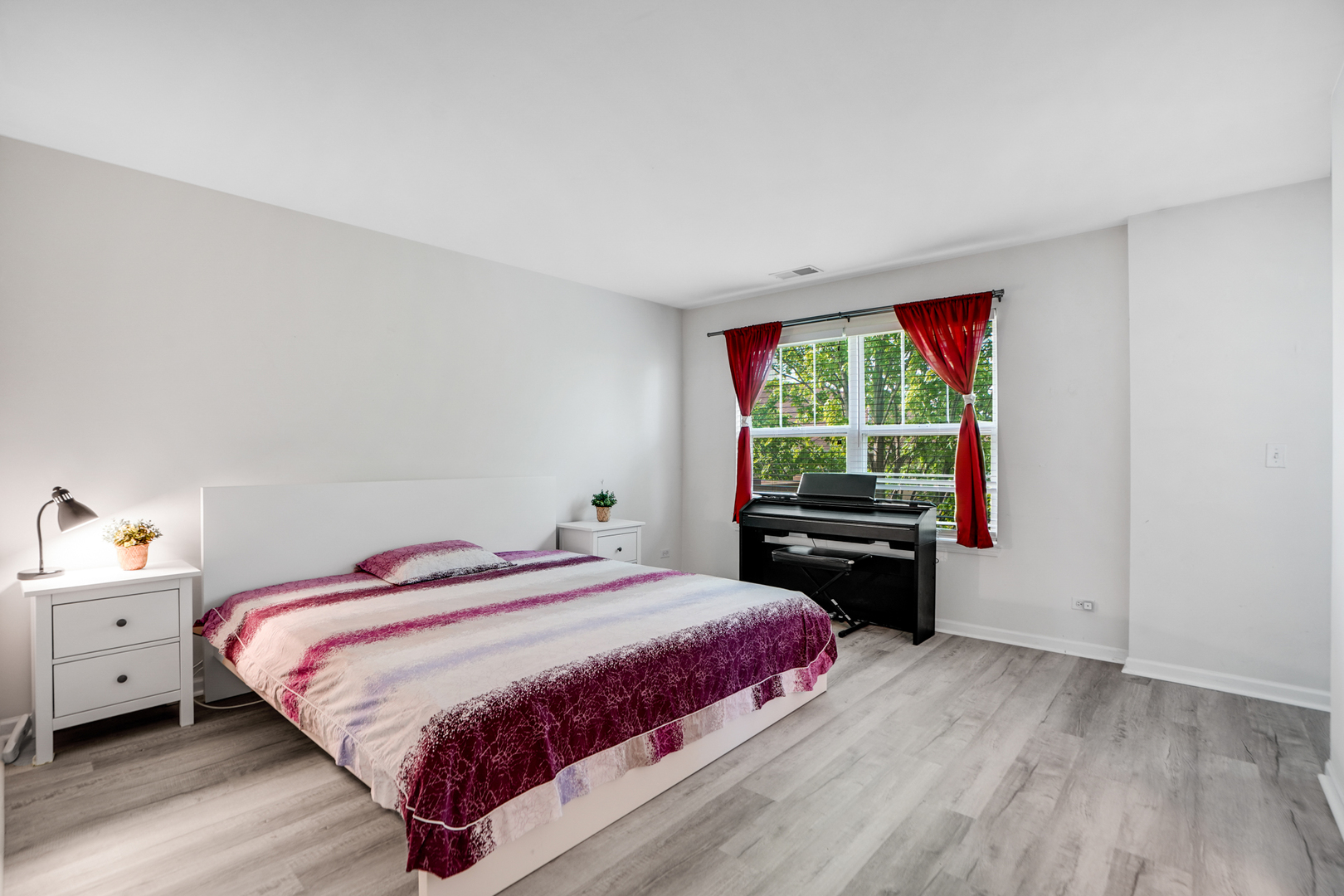 1877 CRENSHAW Circle #1877, Vernon Hills, IL 60061