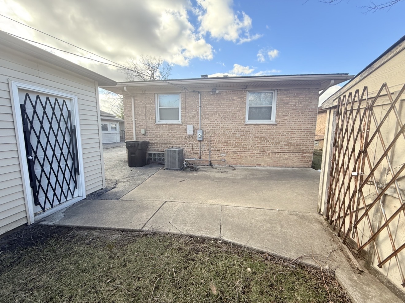 117 W 158th Place, Harvey, IL 60426