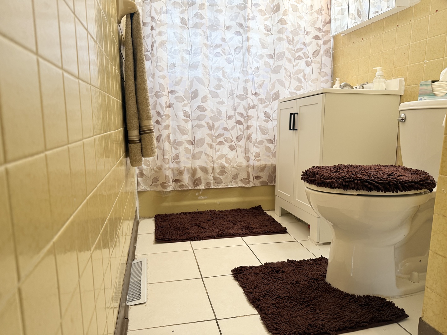 117 W 158th Place, Harvey, IL 60426