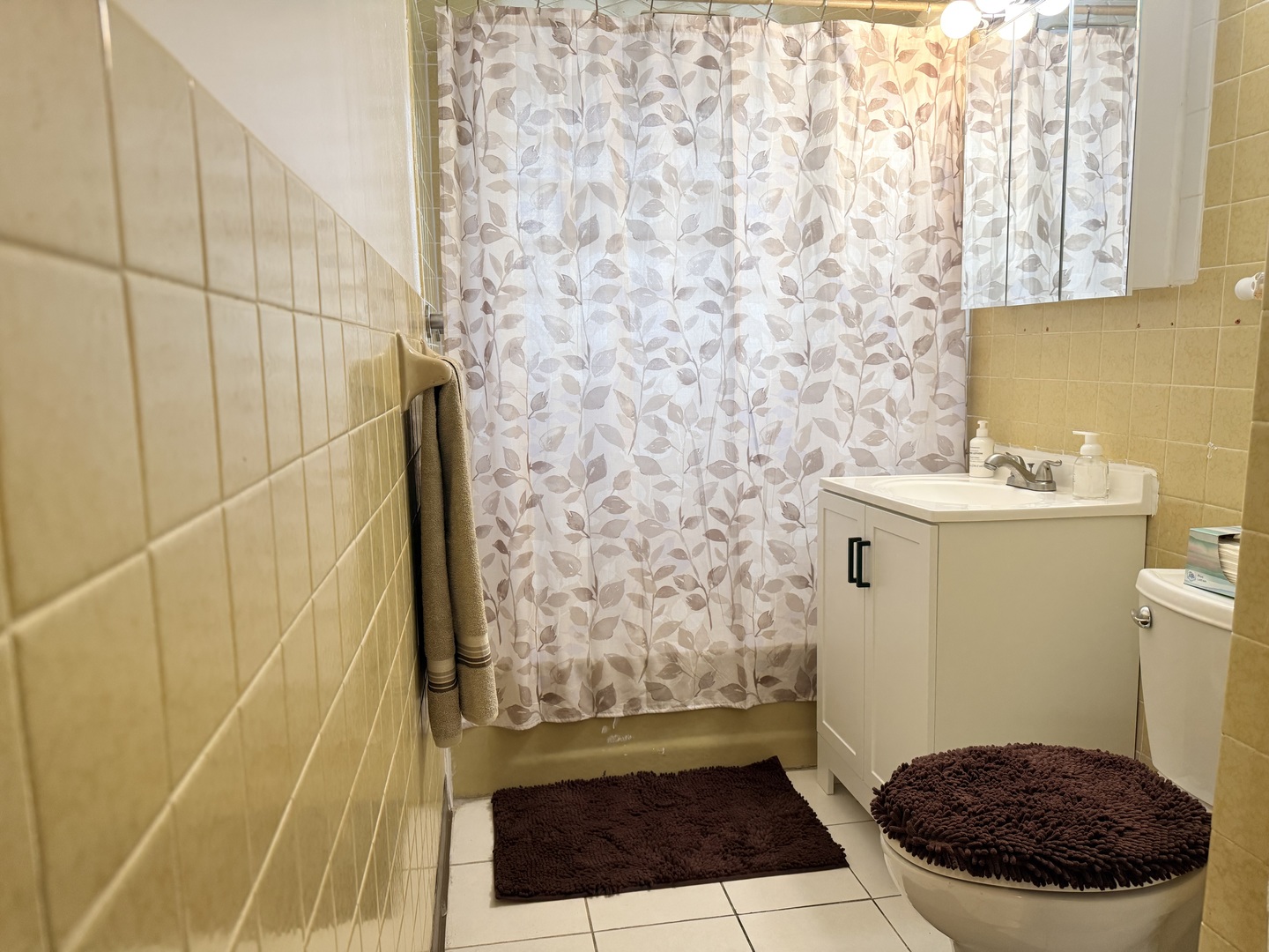 117 W 158th Place, Harvey, IL 60426