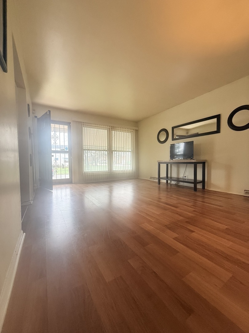 117 W 158th Place, Harvey, IL 60426