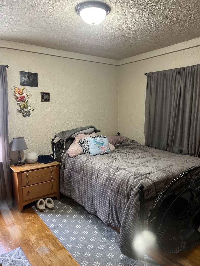 6812 Maple Court, Bridgeview, IL 60455