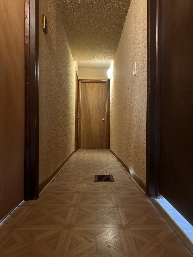 6812 Maple Court, Bridgeview, IL 60455