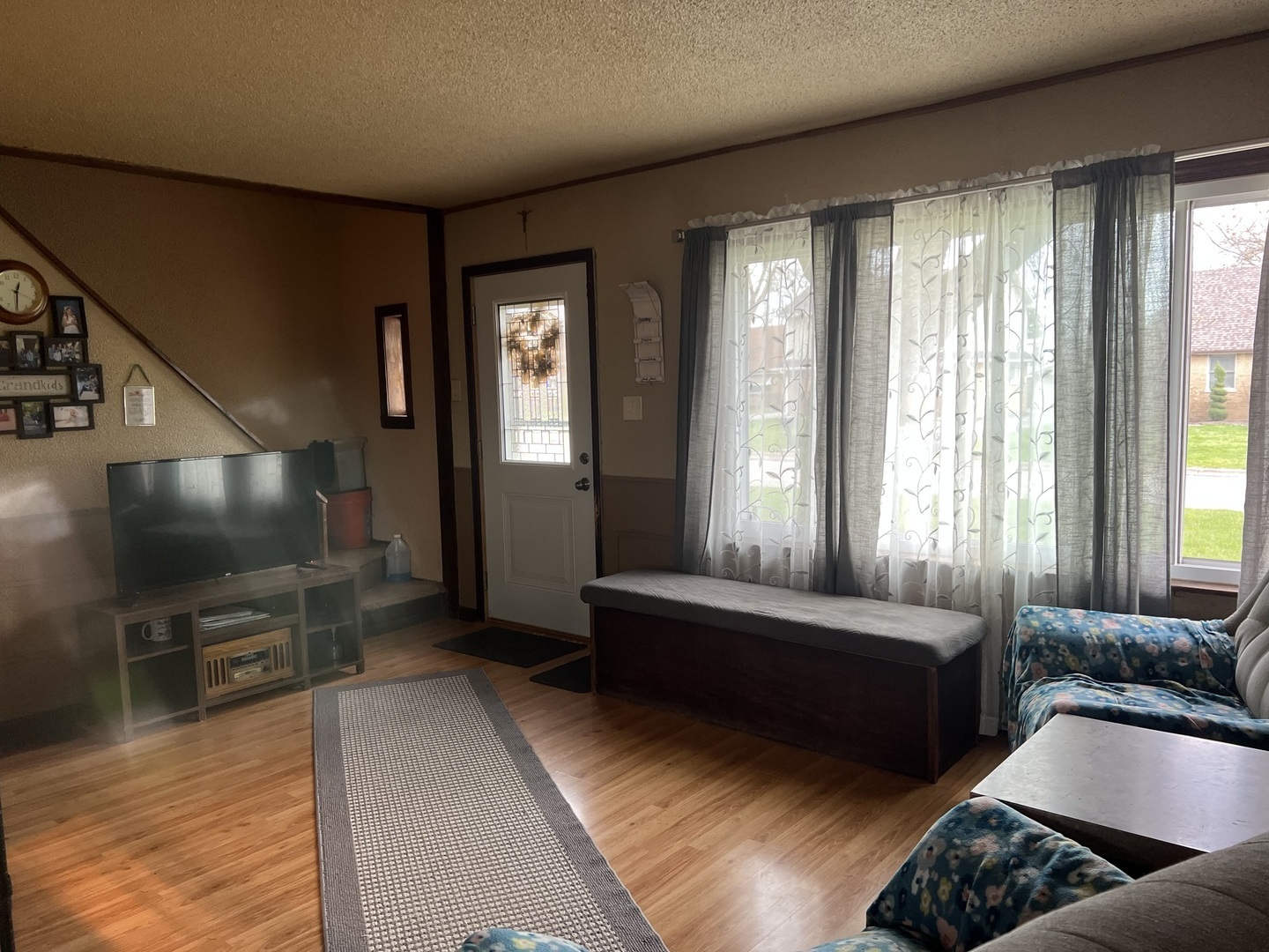 6812 Maple Court, Bridgeview, IL 60455