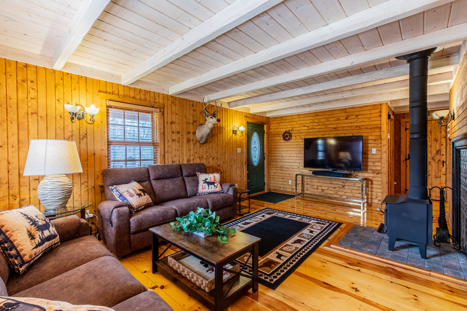 121 Indian Hills Drive, Putnam, IL 61560