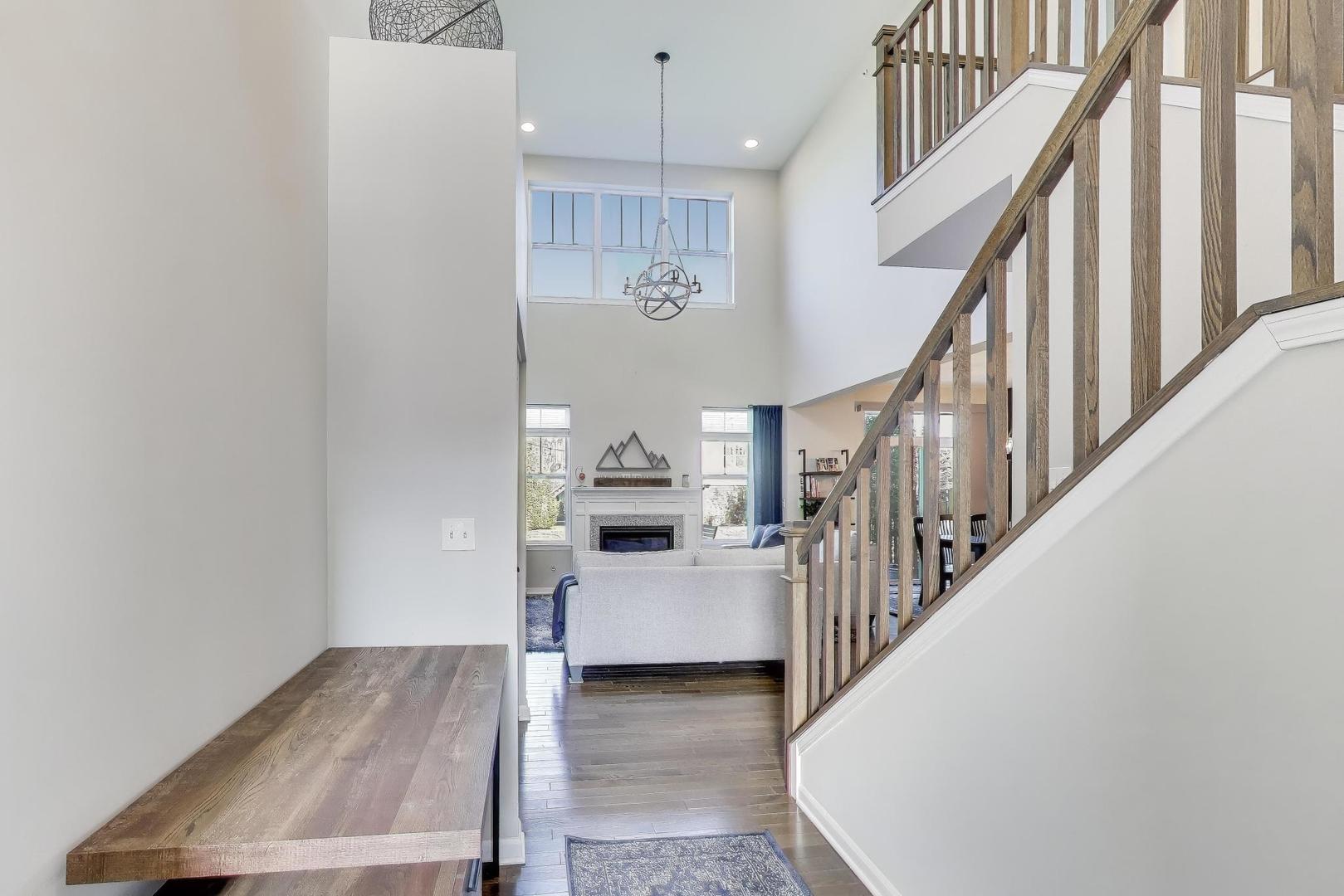 3223 N Heritage Lane, Arlington Heights, IL 60004