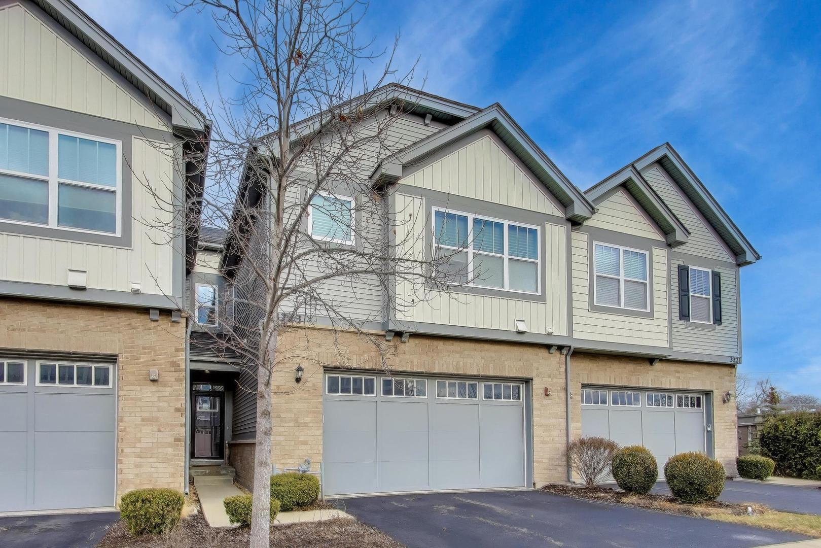 3223 N Heritage Lane, Arlington Heights, IL 60004