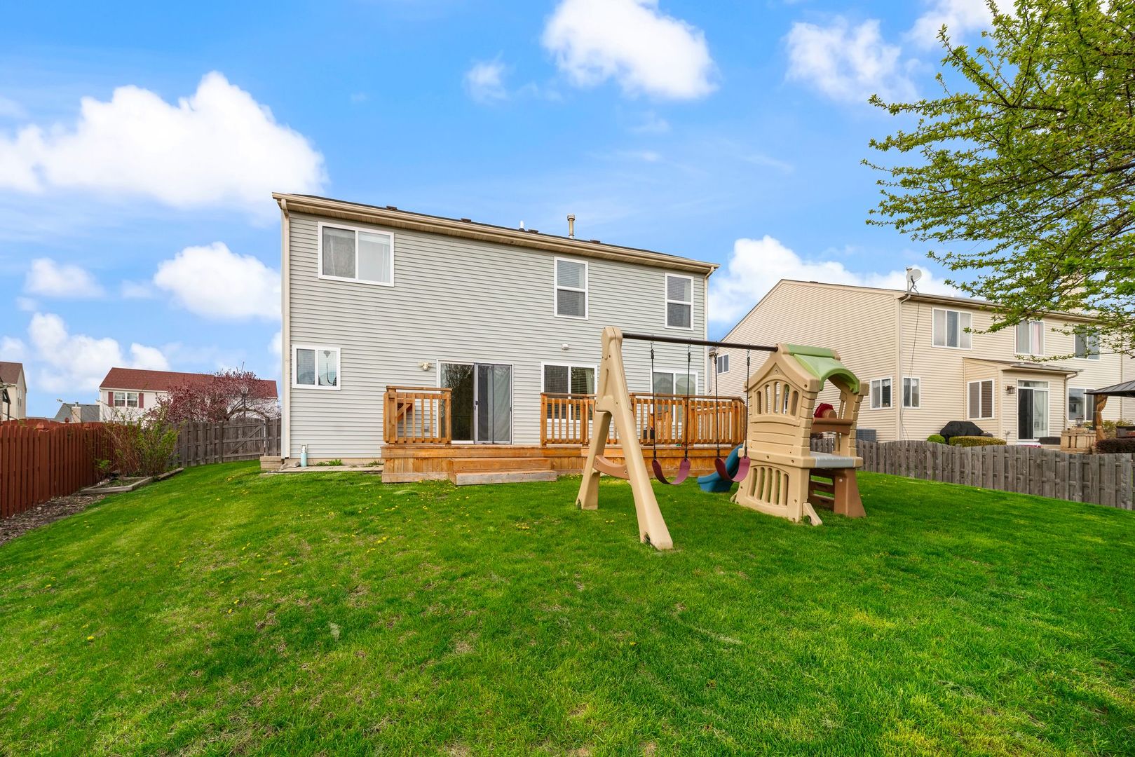 39371 Crofton Lane, Beach Park, IL 60083