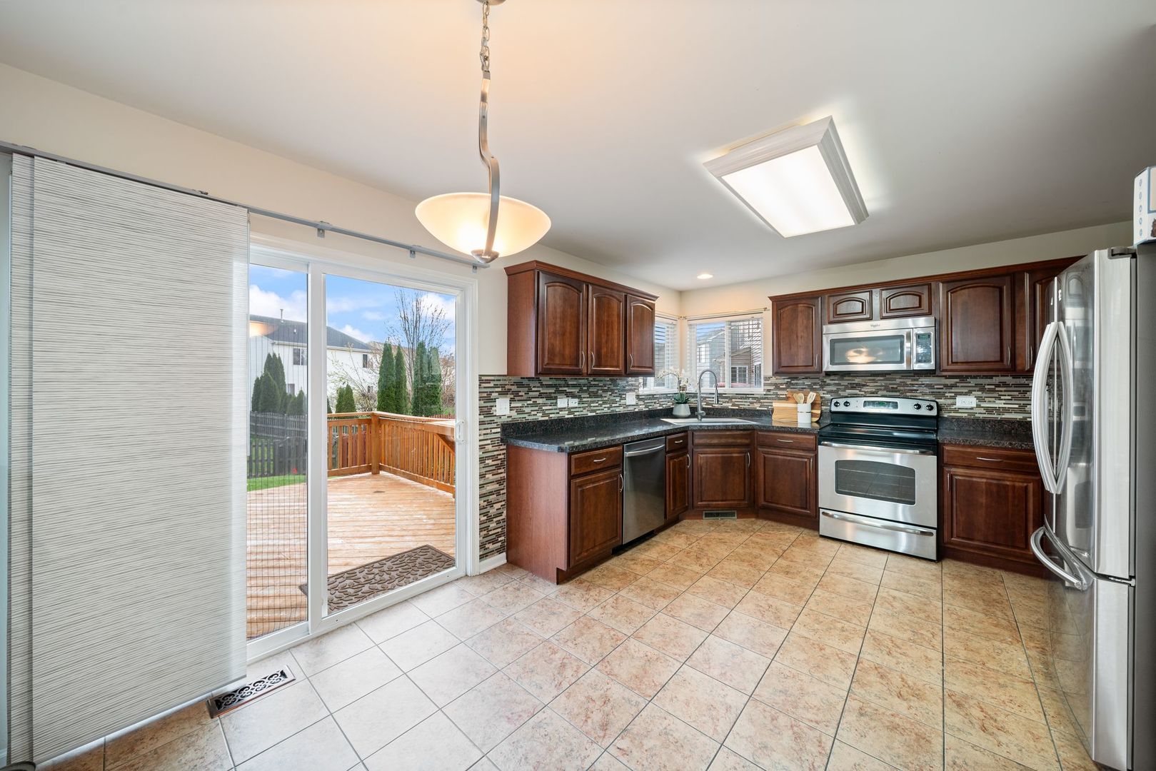 39371 Crofton Lane, Beach Park, IL 60083