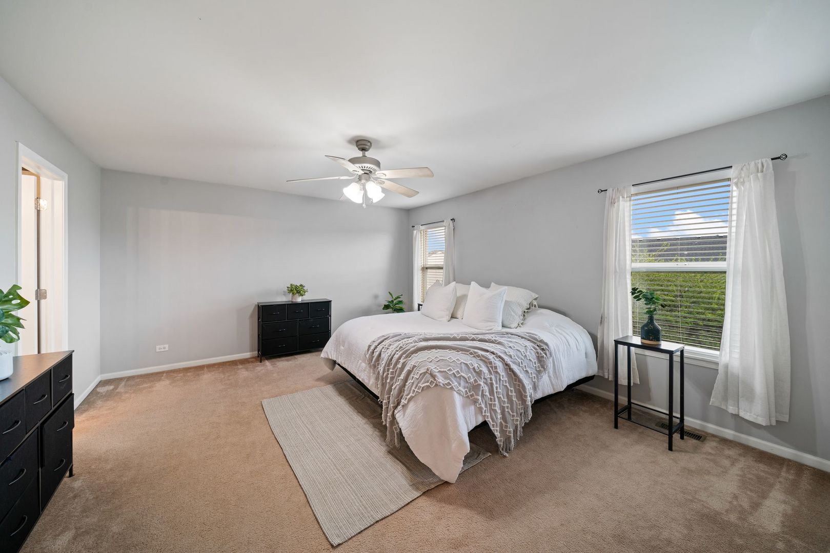 39371 Crofton Lane, Beach Park, IL 60083