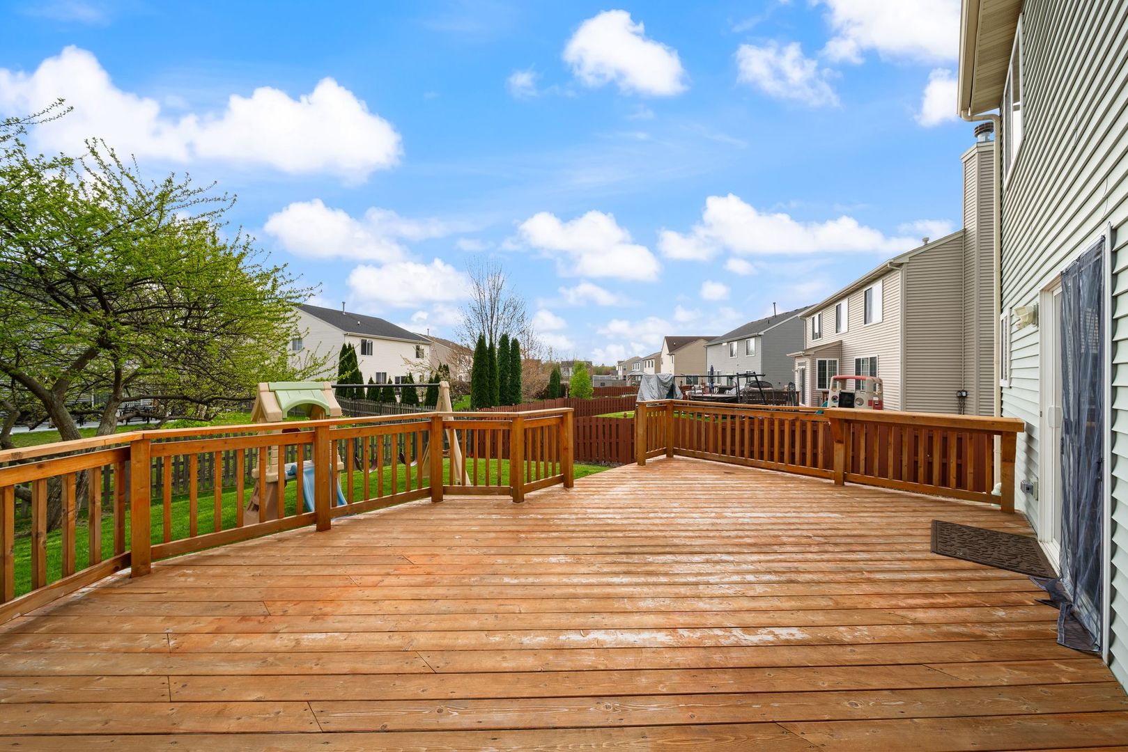 39371 Crofton Lane, Beach Park, IL 60083