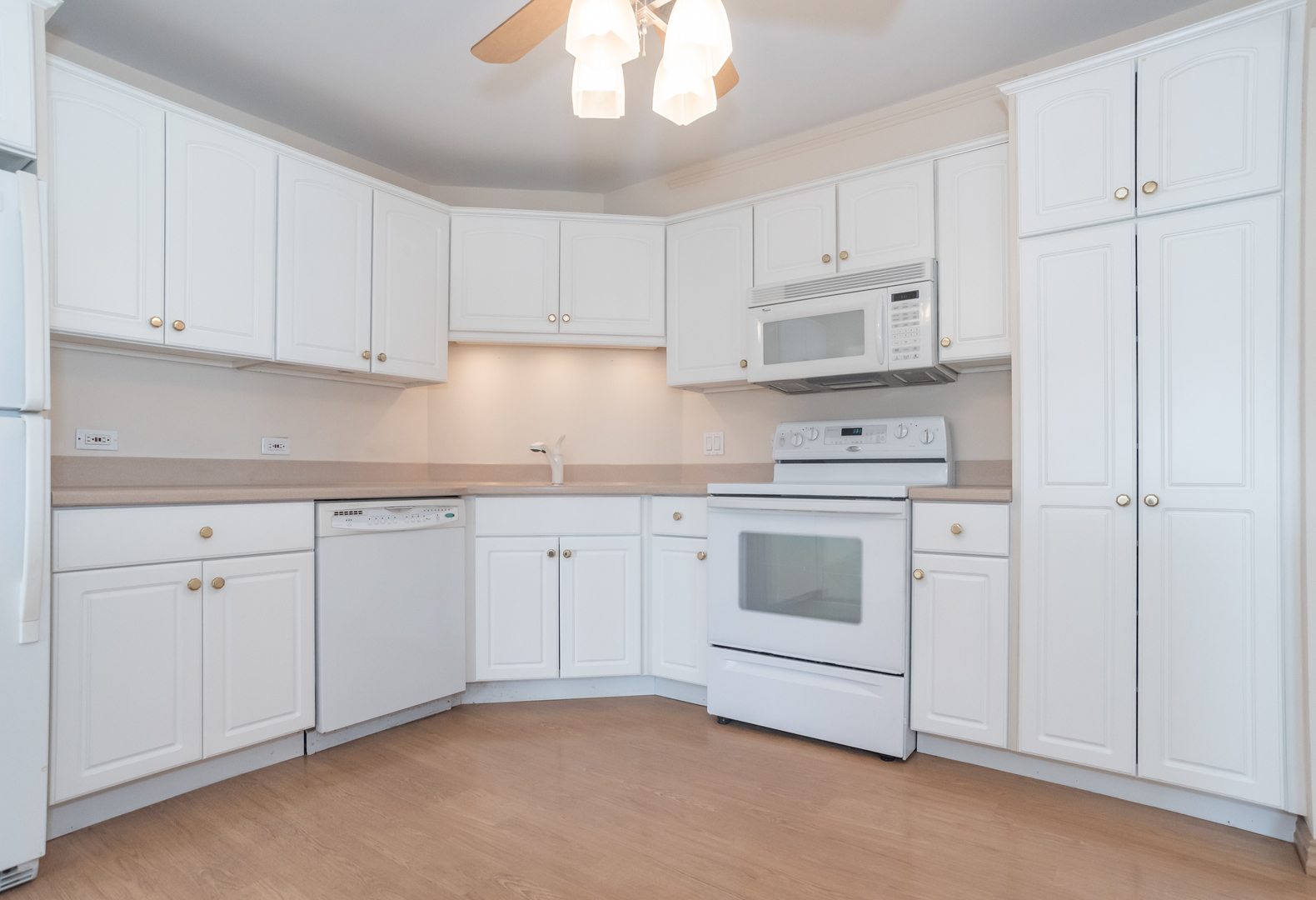 141 N La Grange Road #306, La Grange, IL 60525