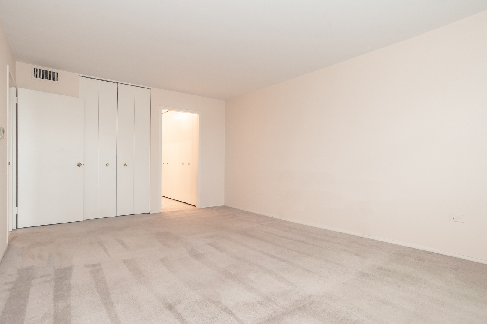 141 N La Grange Road #306, La Grange, IL 60525