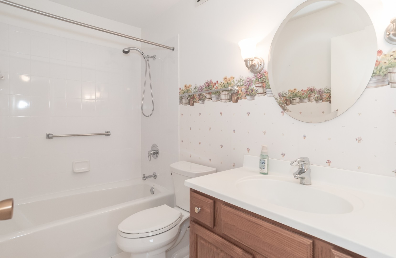 141 N La Grange Road #306, La Grange, IL 60525