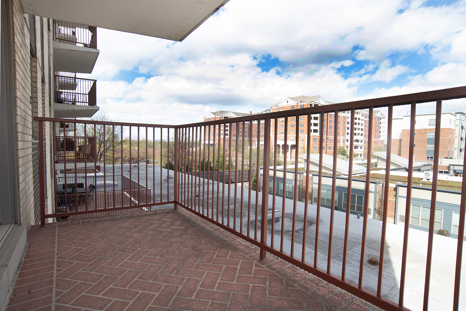 141 N La Grange Road #306, La Grange, IL 60525