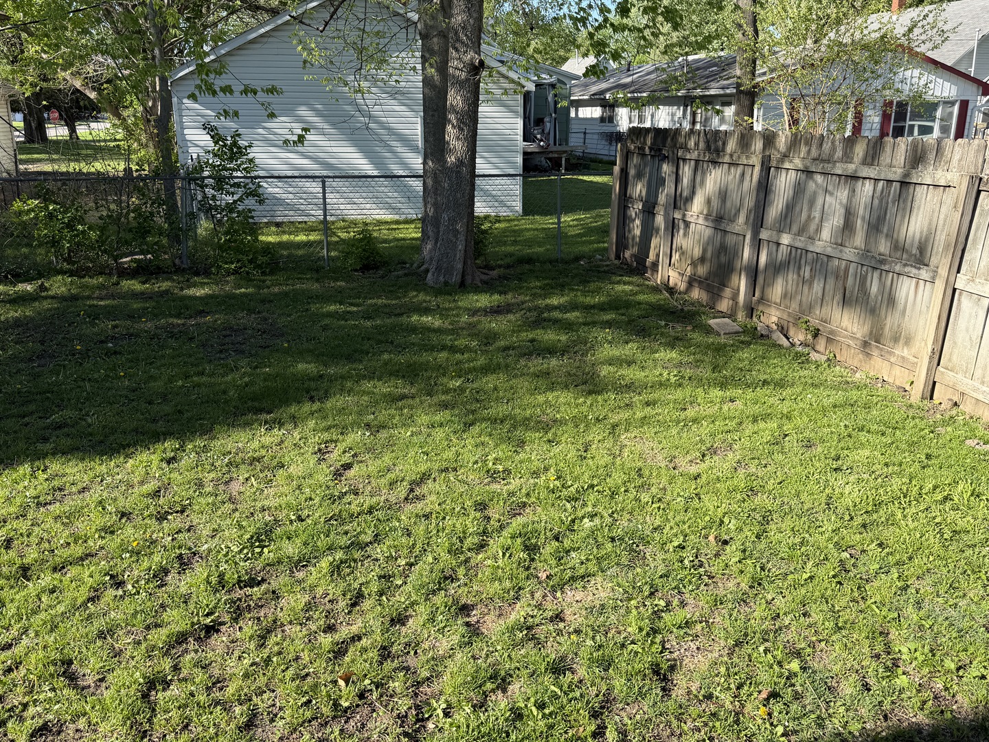 104 S State Street, Lincoln, IL 62656