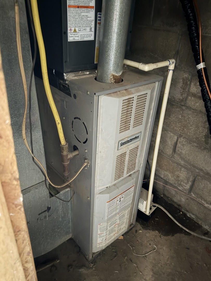 104 S State Street, Lincoln, IL 62656