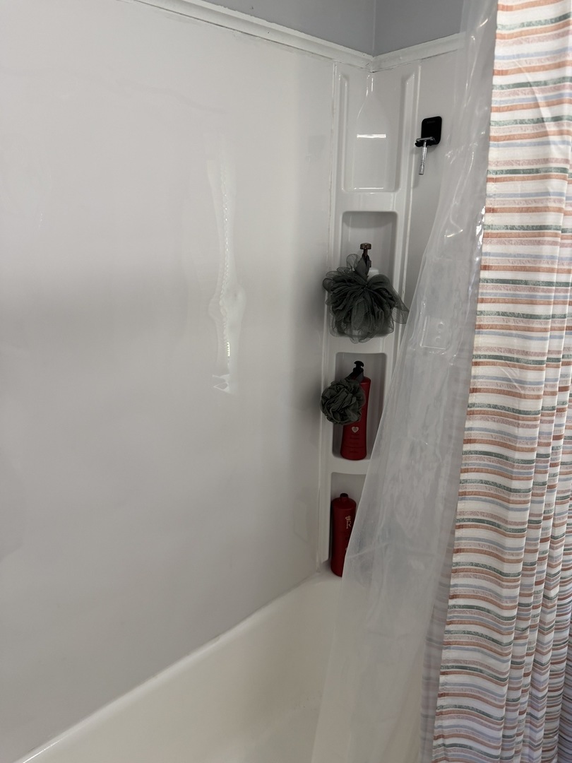 104 S State Street, Lincoln, IL 62656