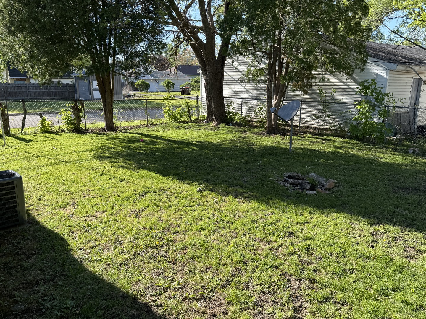 104 S State Street, Lincoln, IL 62656