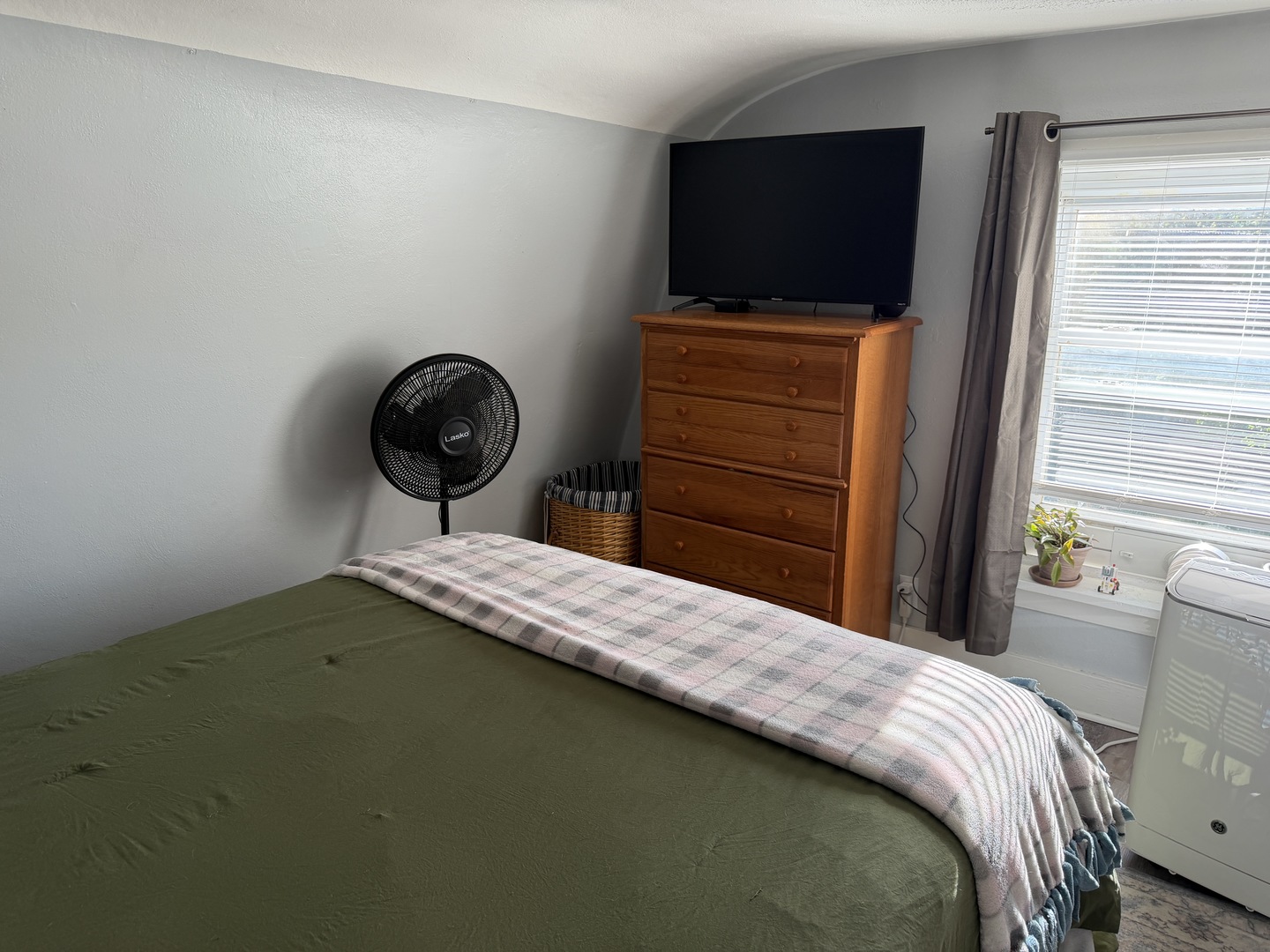 104 S State Street, Lincoln, IL 62656