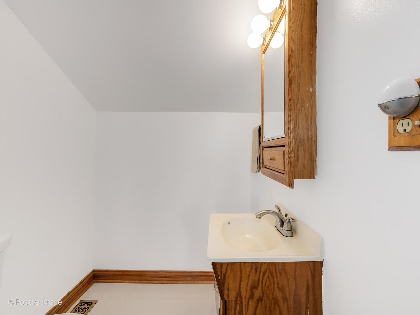 1406 E Elm Street, Wheaton, IL 60189