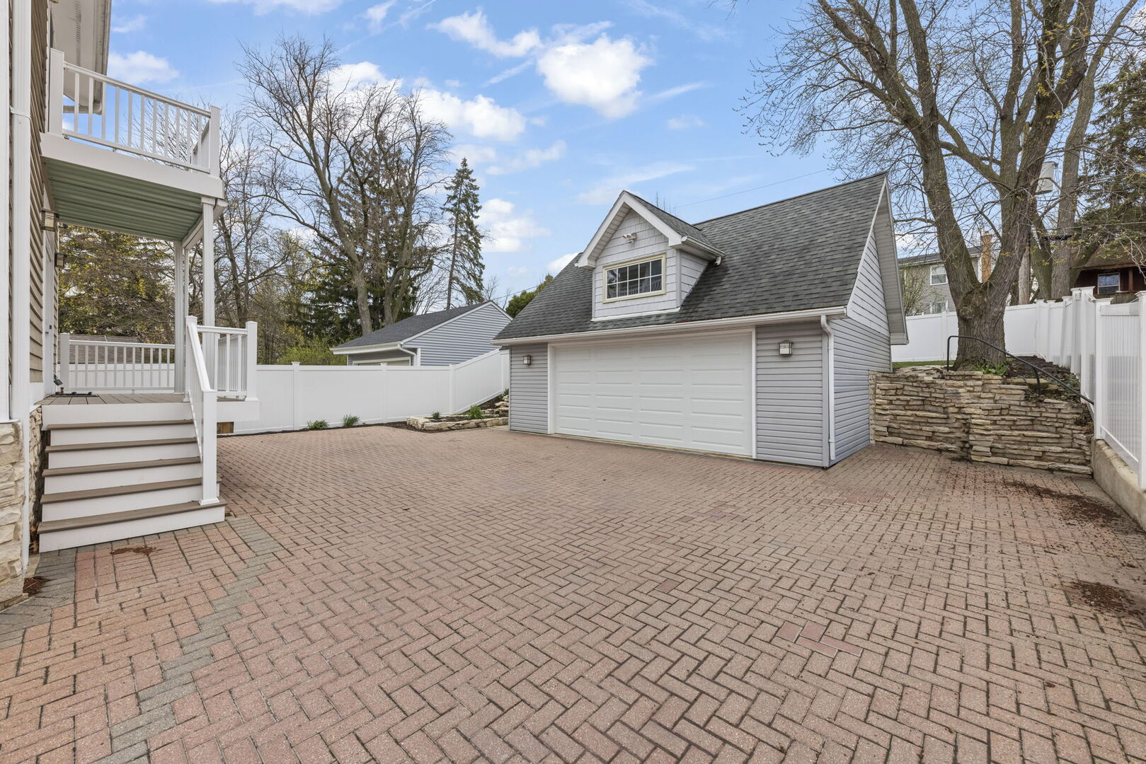 117 N Park Boulevard, Glen Ellyn, IL 60137