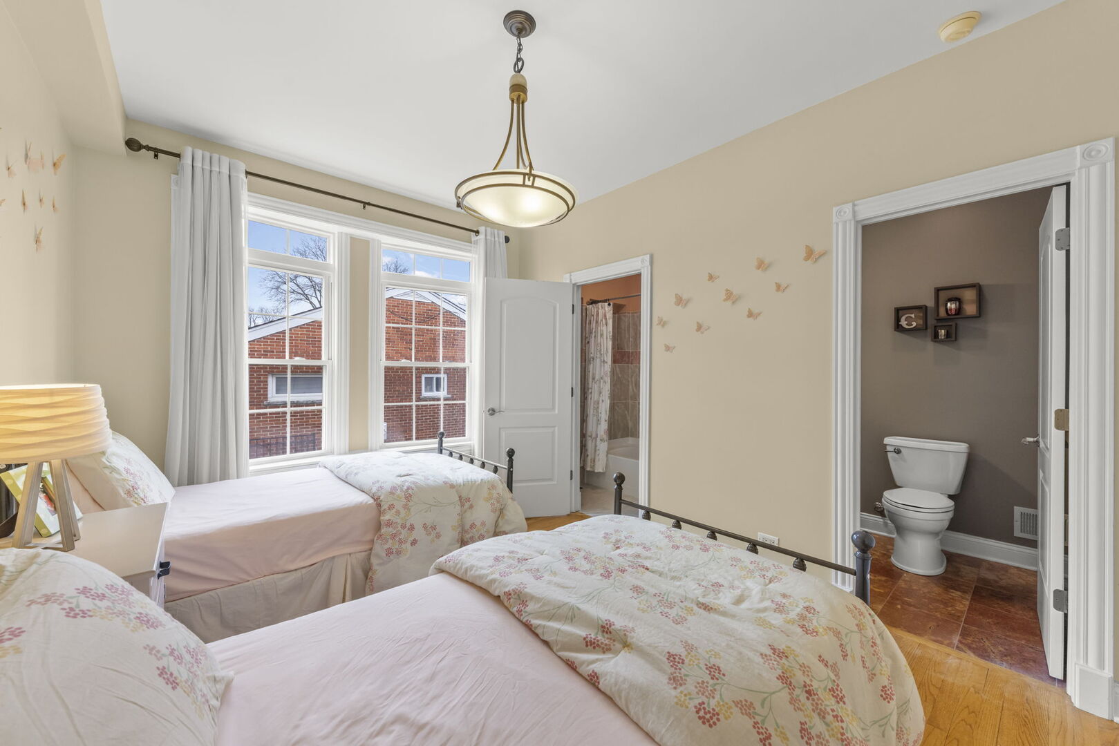 117 N Park Boulevard, Glen Ellyn, IL 60137