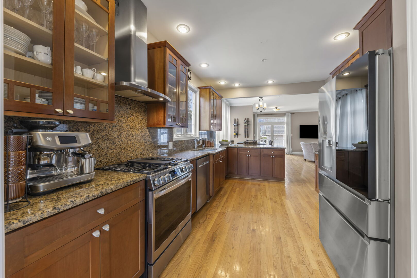 117 N Park Boulevard, Glen Ellyn, IL 60137