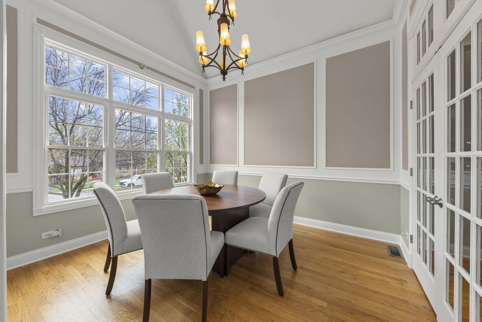 117 N Park Boulevard, Glen Ellyn, IL 60137