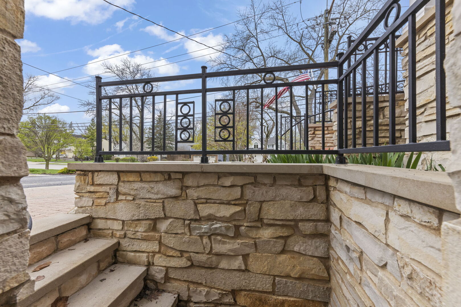 117 N Park Boulevard, Glen Ellyn, IL 60137