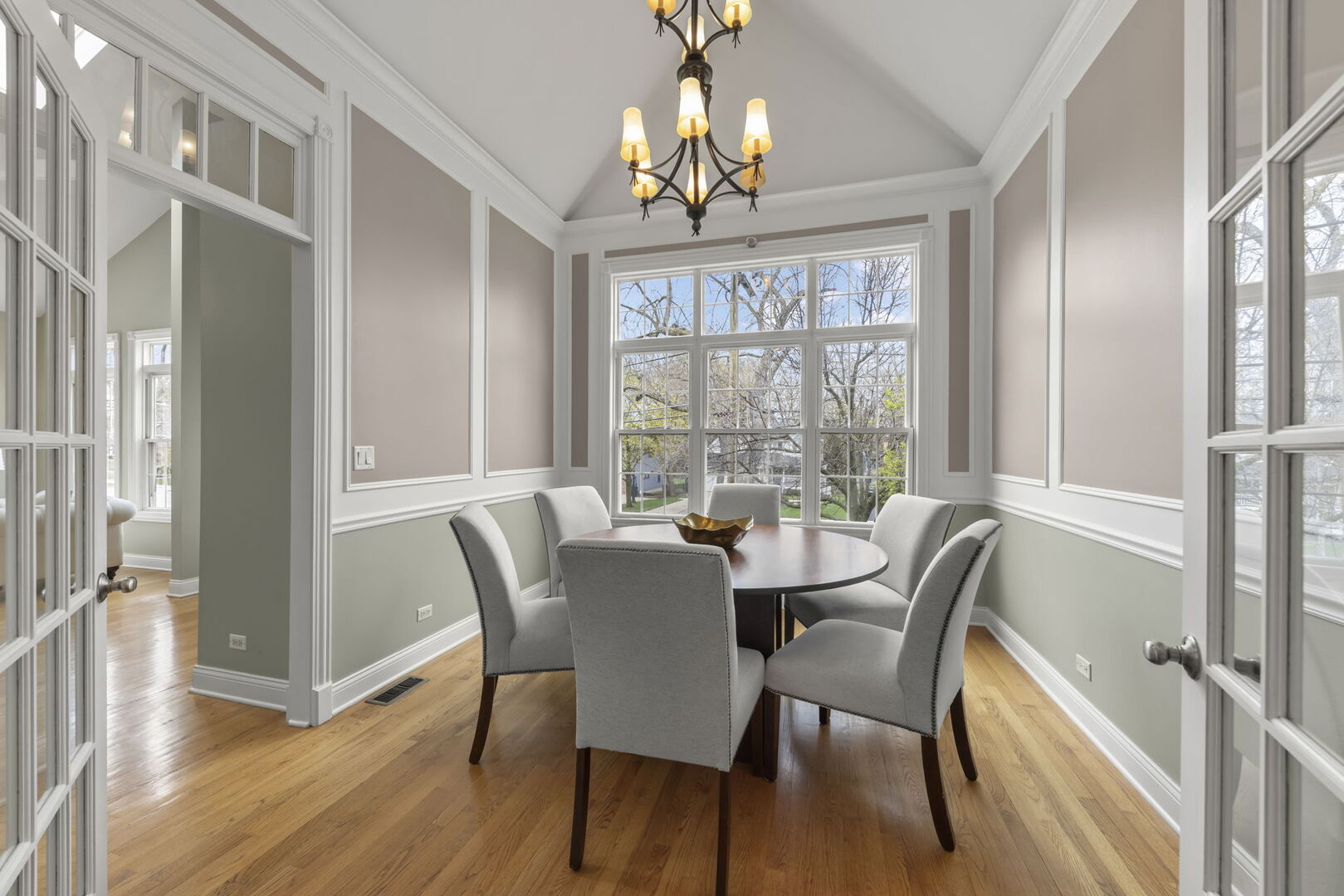 117 N Park Boulevard, Glen Ellyn, IL 60137