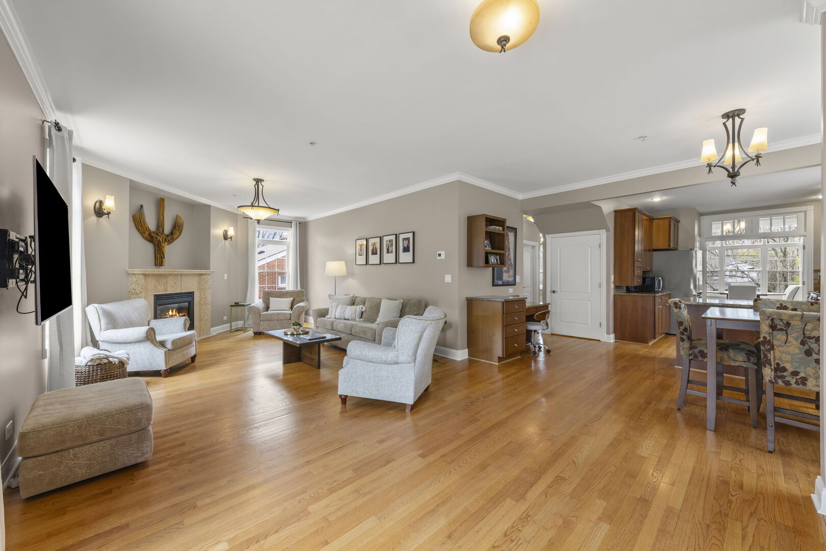 117 N Park Boulevard, Glen Ellyn, IL 60137