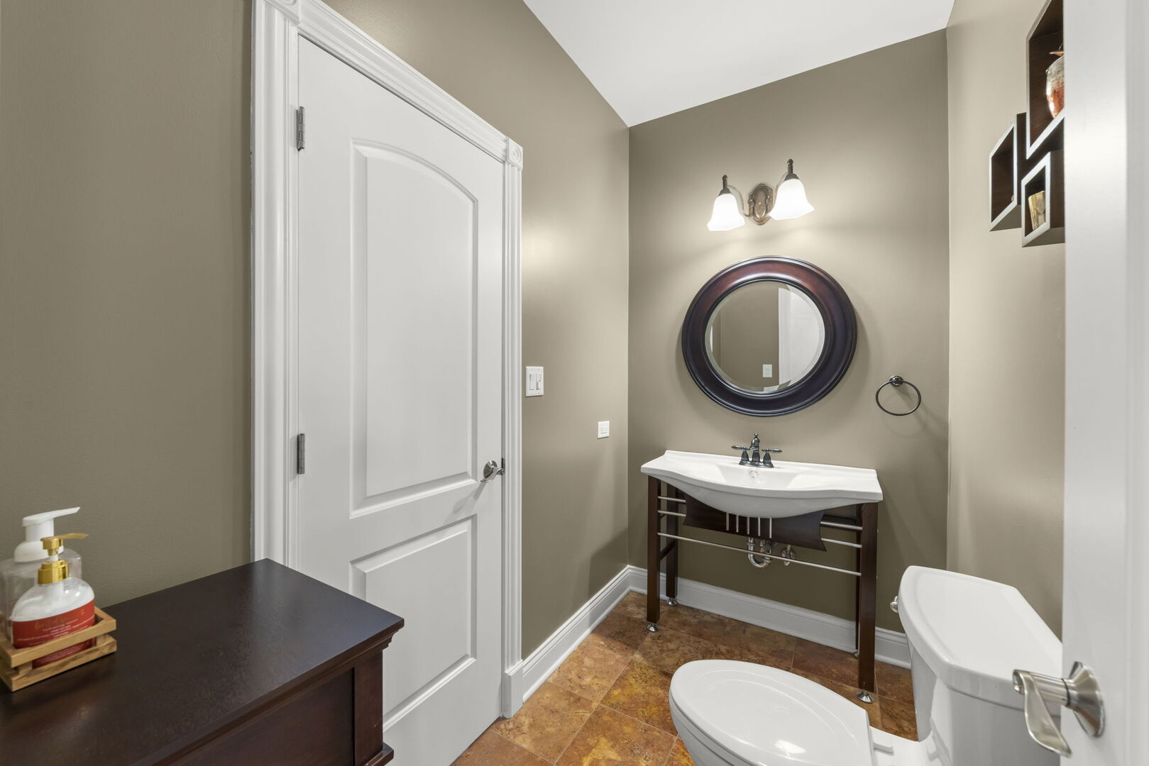 117 N Park Boulevard, Glen Ellyn, IL 60137