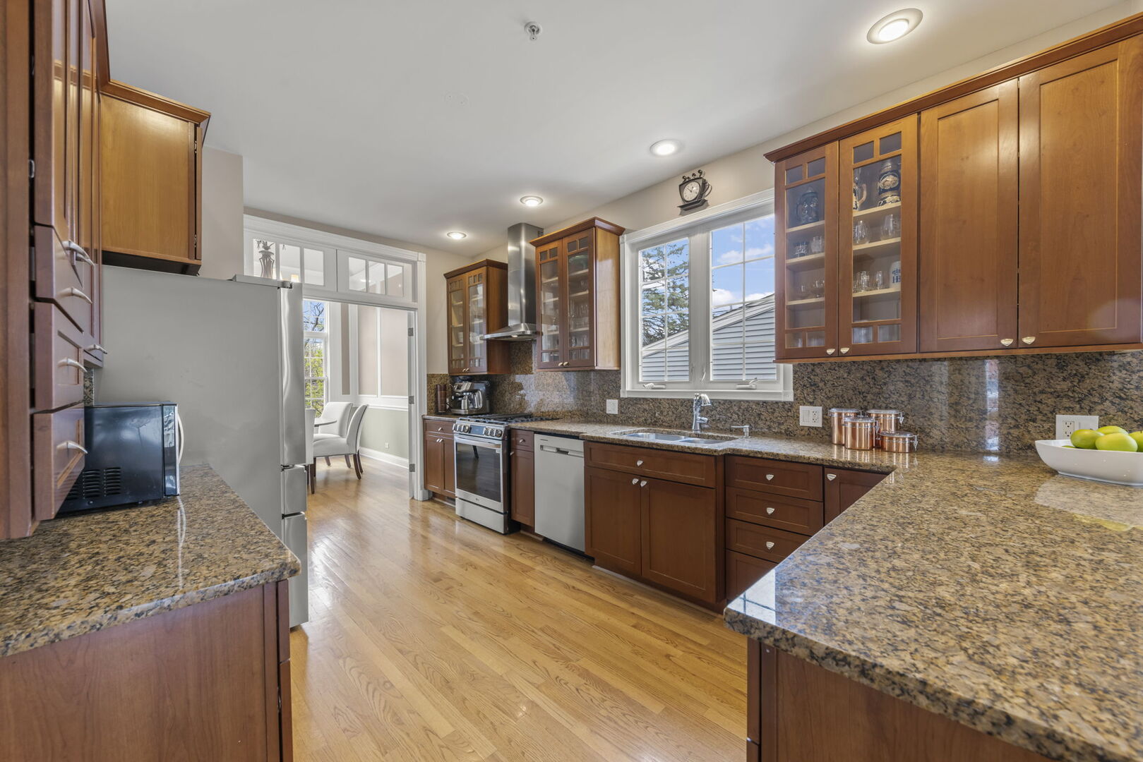 117 N Park Boulevard, Glen Ellyn, IL 60137