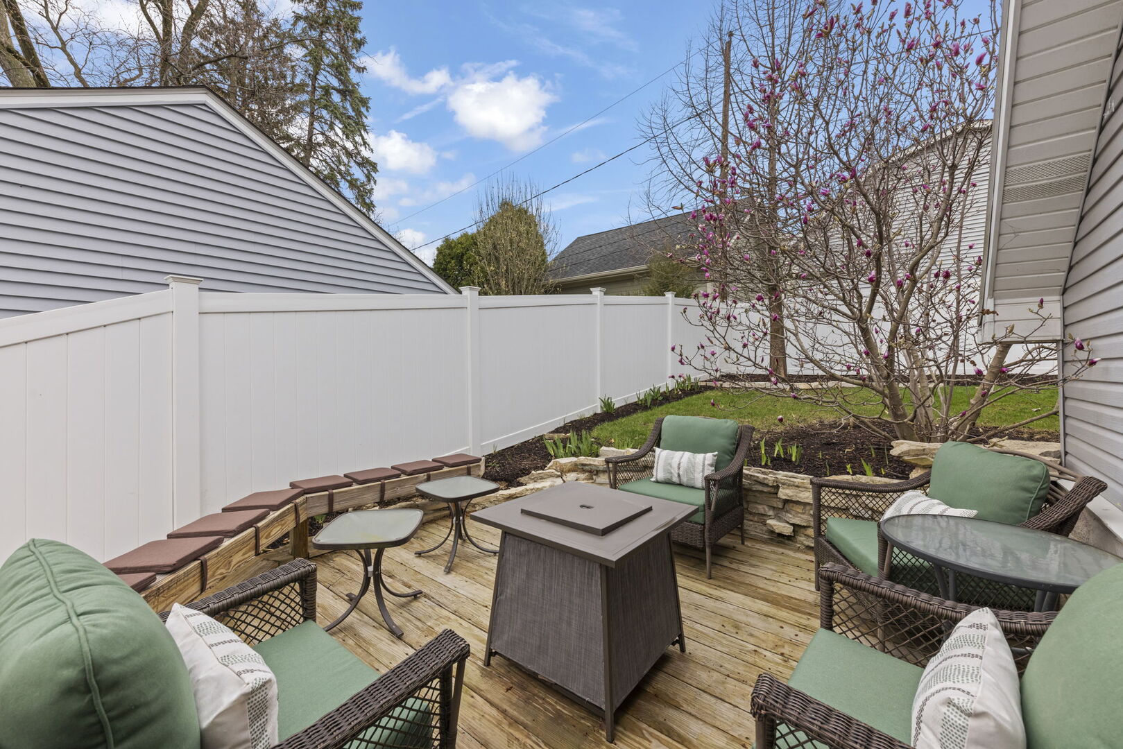 117 N Park Boulevard, Glen Ellyn, IL 60137