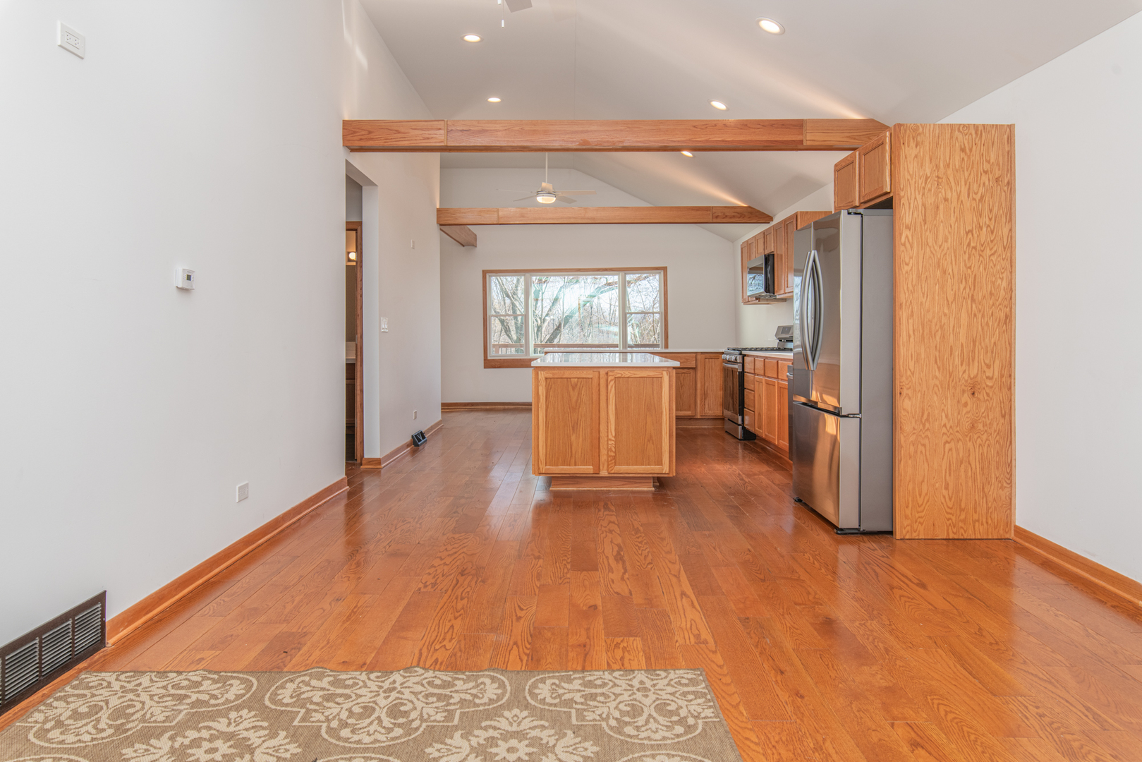 39763 N Rena Avenue, Antioch, IL 60002