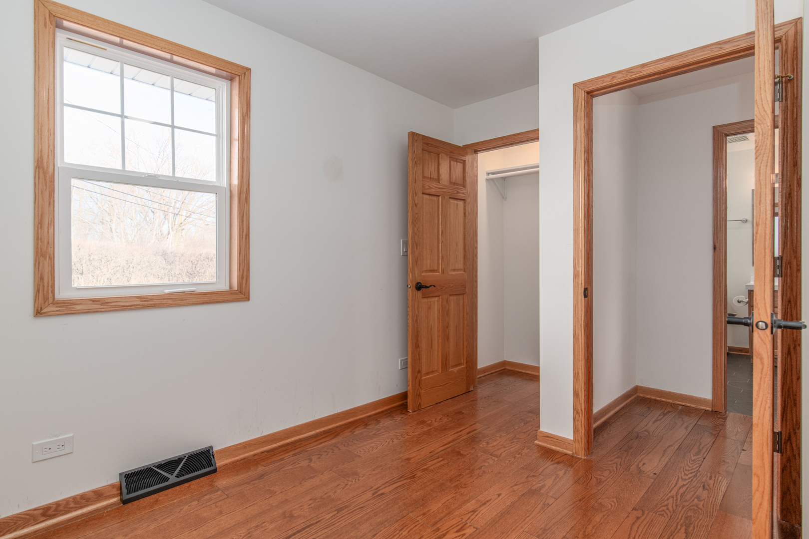 39763 N Rena Avenue, Antioch, IL 60002