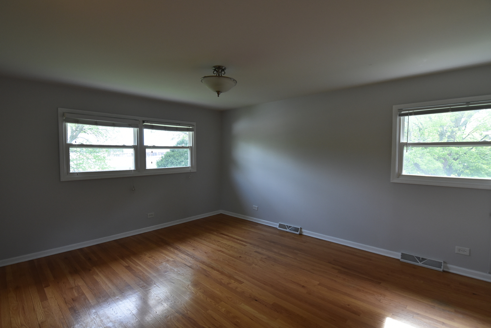 1702 N Waterman Avenue, Arlington Heights, IL 60004