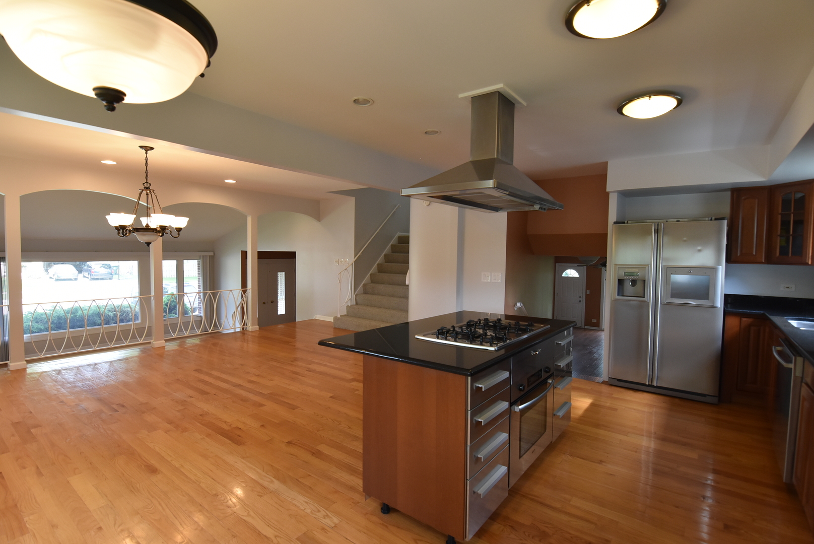 1702 N Waterman Avenue, Arlington Heights, IL 60004