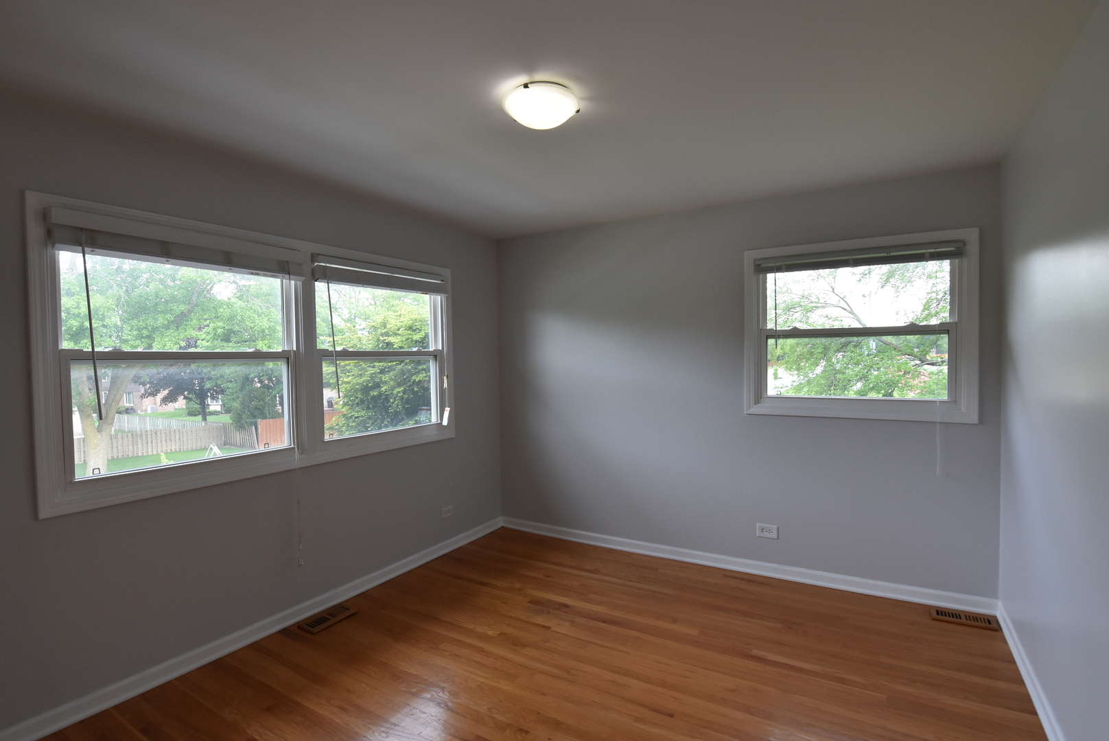 1702 N Waterman Avenue, Arlington Heights, IL 60004