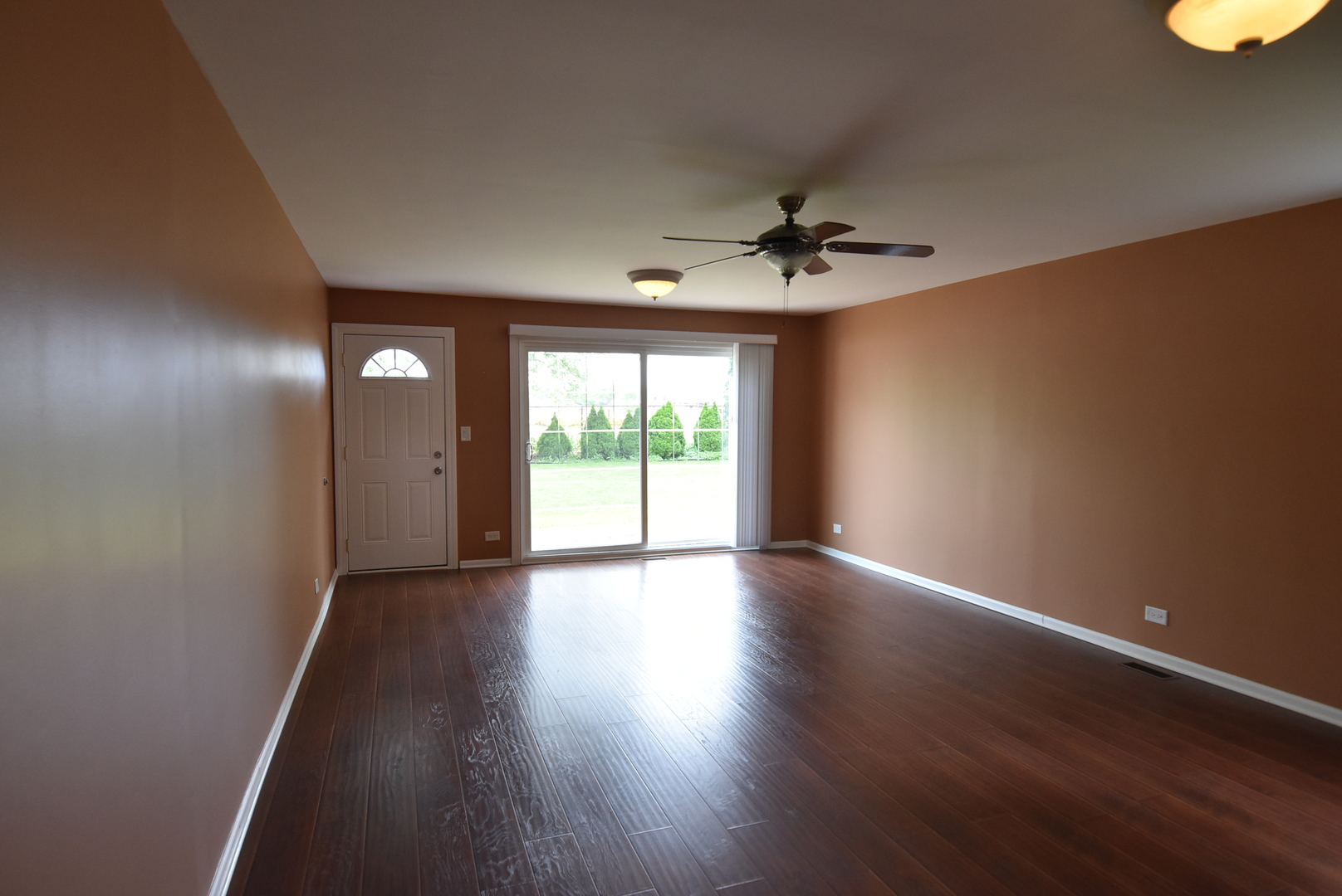 1702 N Waterman Avenue, Arlington Heights, IL 60004