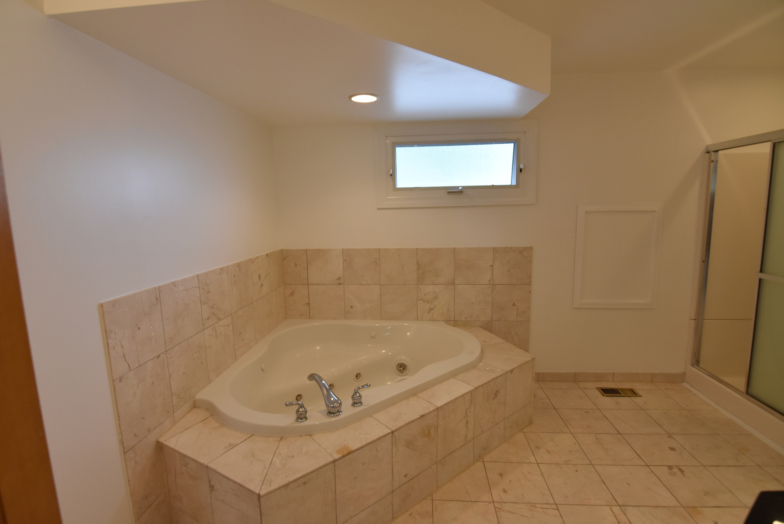 1702 N Waterman Avenue, Arlington Heights, IL 60004