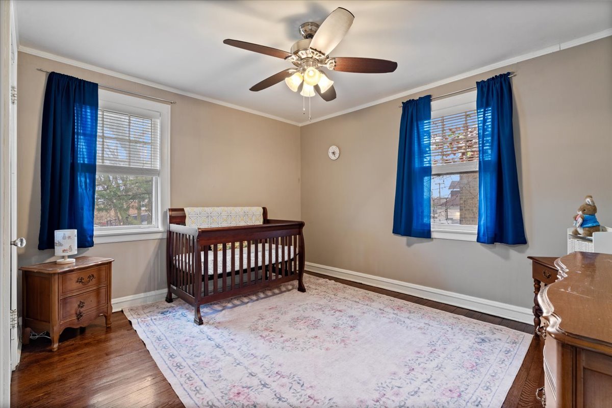 9542 S Campbell Avenue, Evergreen Park, IL 60805