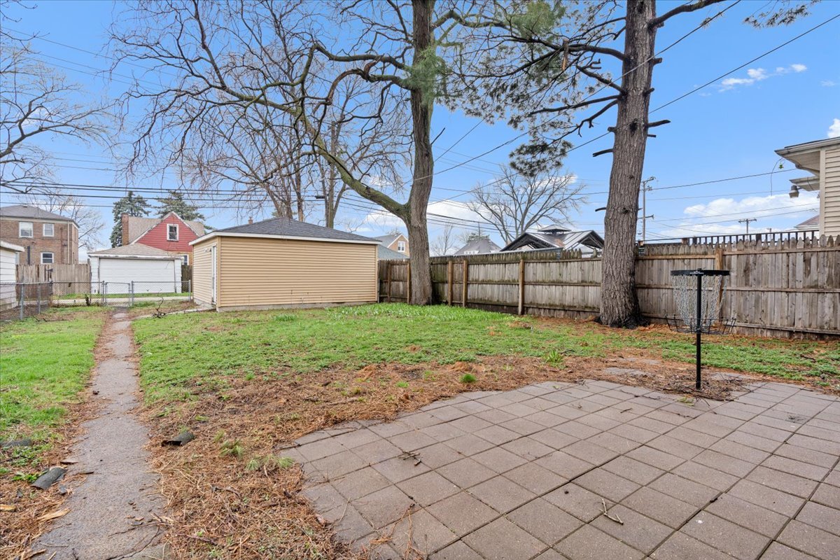 9542 S Campbell Avenue, Evergreen Park, IL 60805