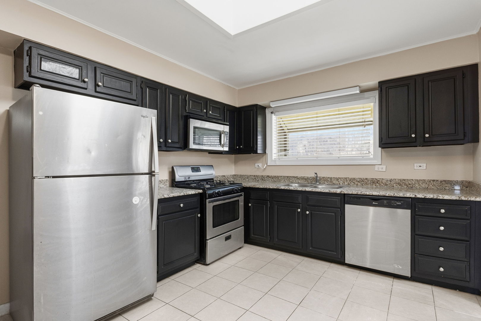 3 REVERE Court, Bolingbrook, IL 60440