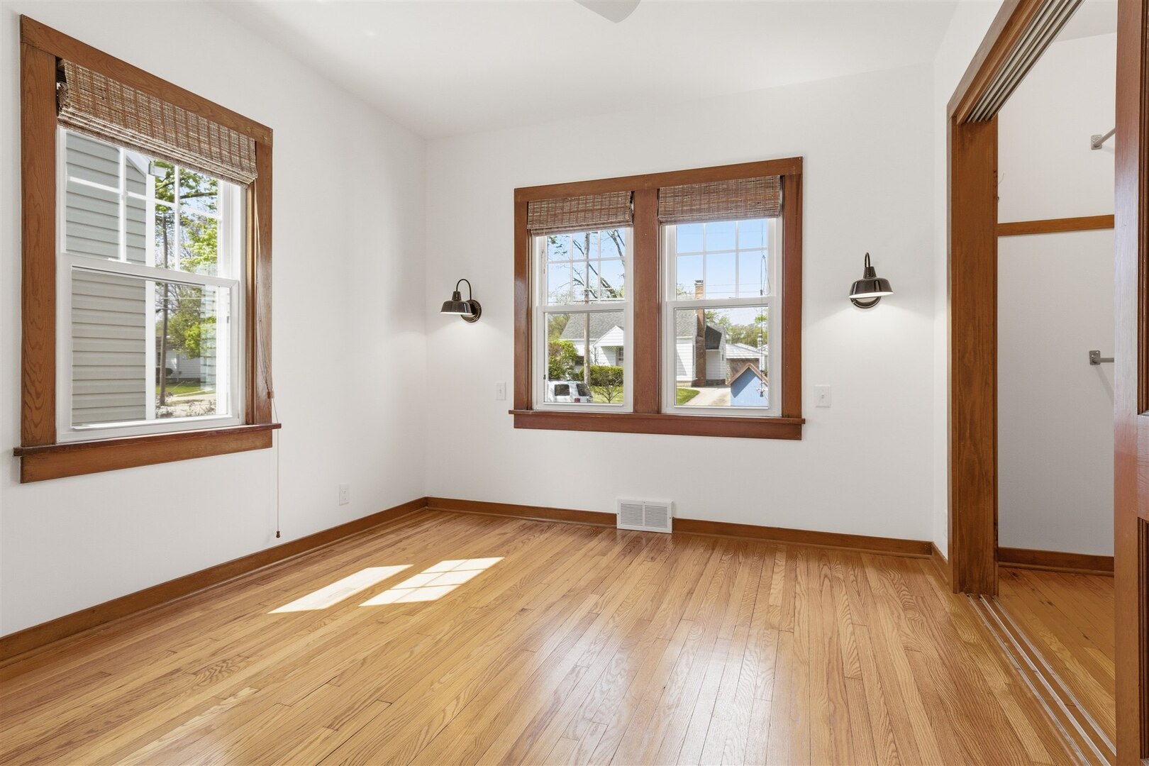 516 McGregor Street, Bloomington, IL 61701