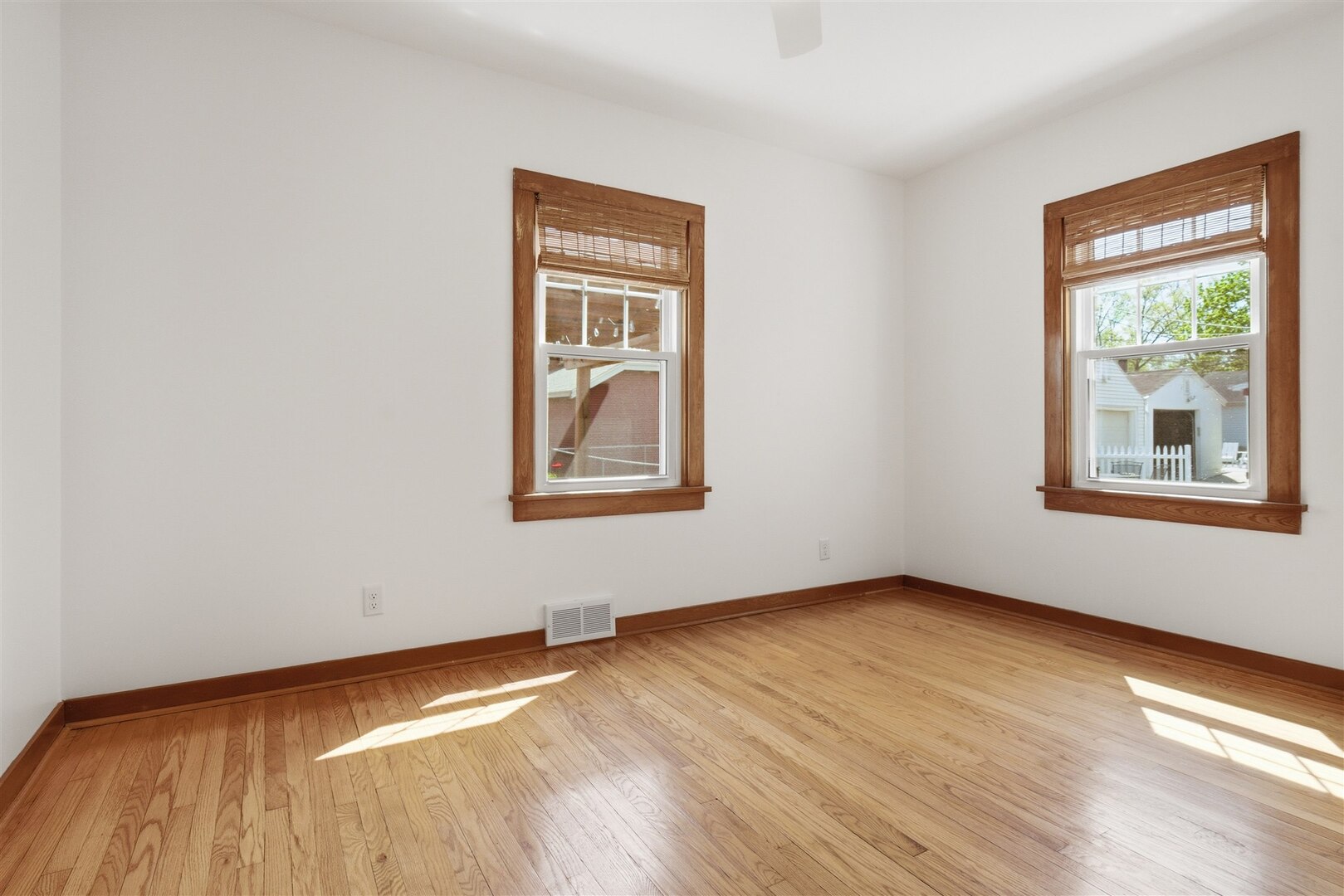 516 McGregor Street, Bloomington, IL 61701