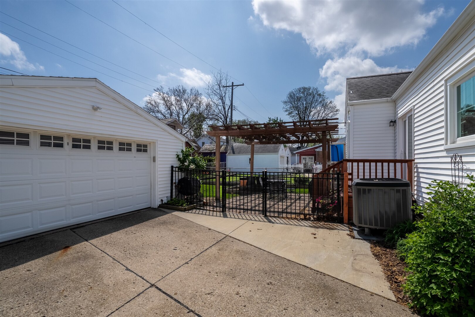 516 McGregor Street, Bloomington, IL 61701