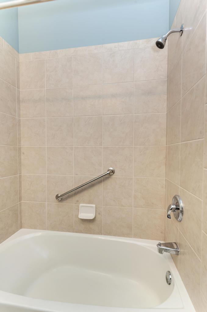 799 Graceland Avenue #506A, Des Plaines, IL 60016